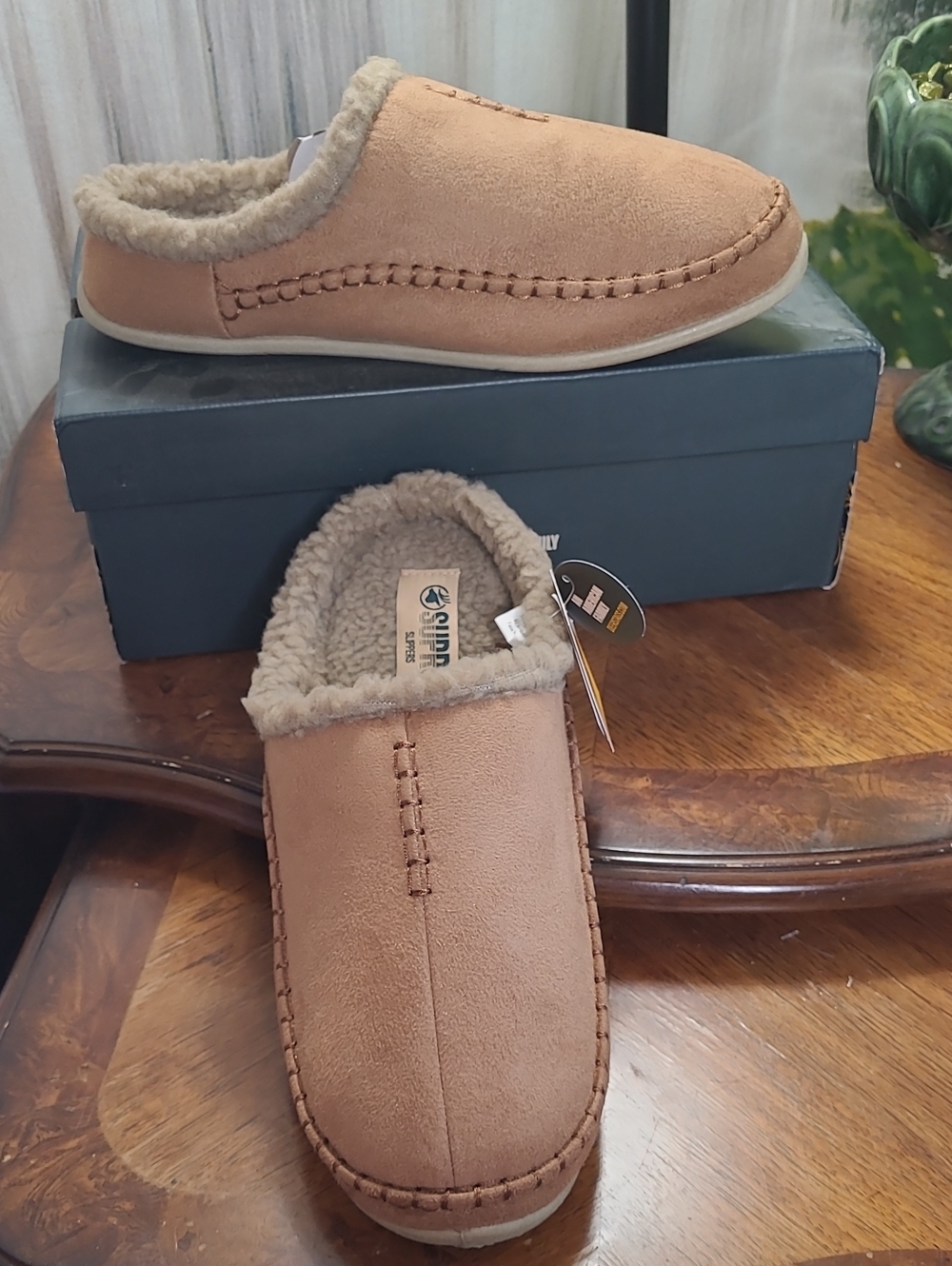 New! Deer Stags Nordic Mens 11 Wide Chestnut microsuede slippers